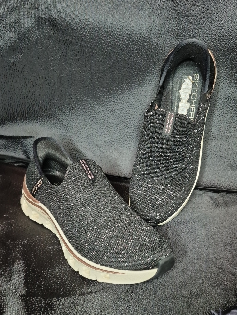 Skechers Slip Ins Women's 8 Black with metallic rose gold flecks Sneakers